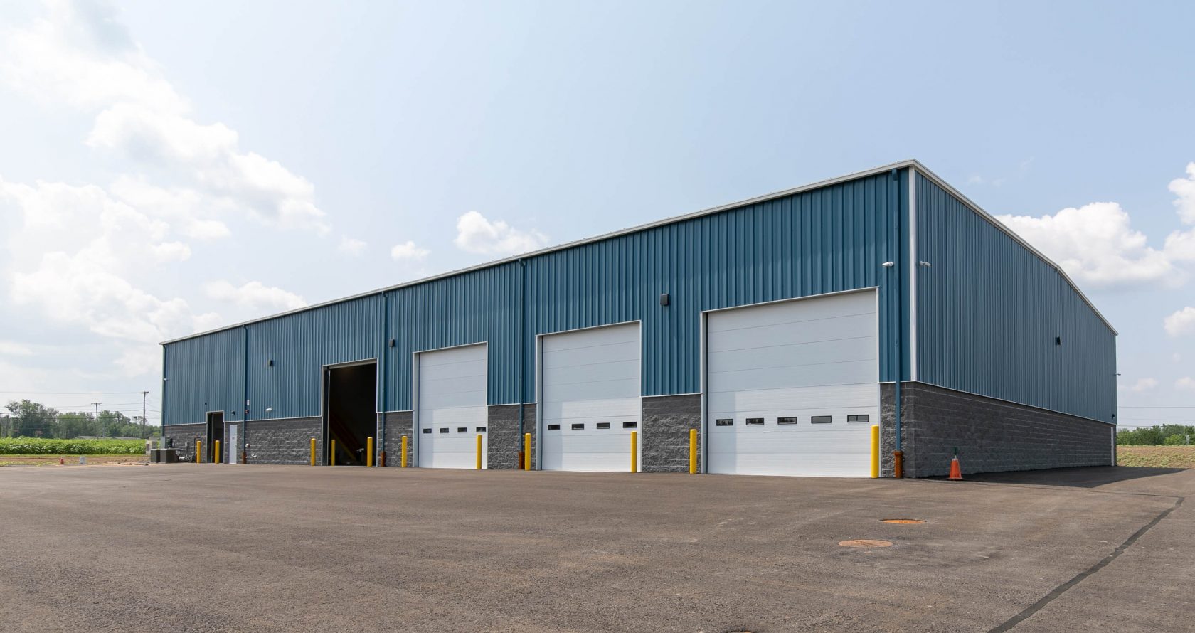 American Equipment LLC Exterior