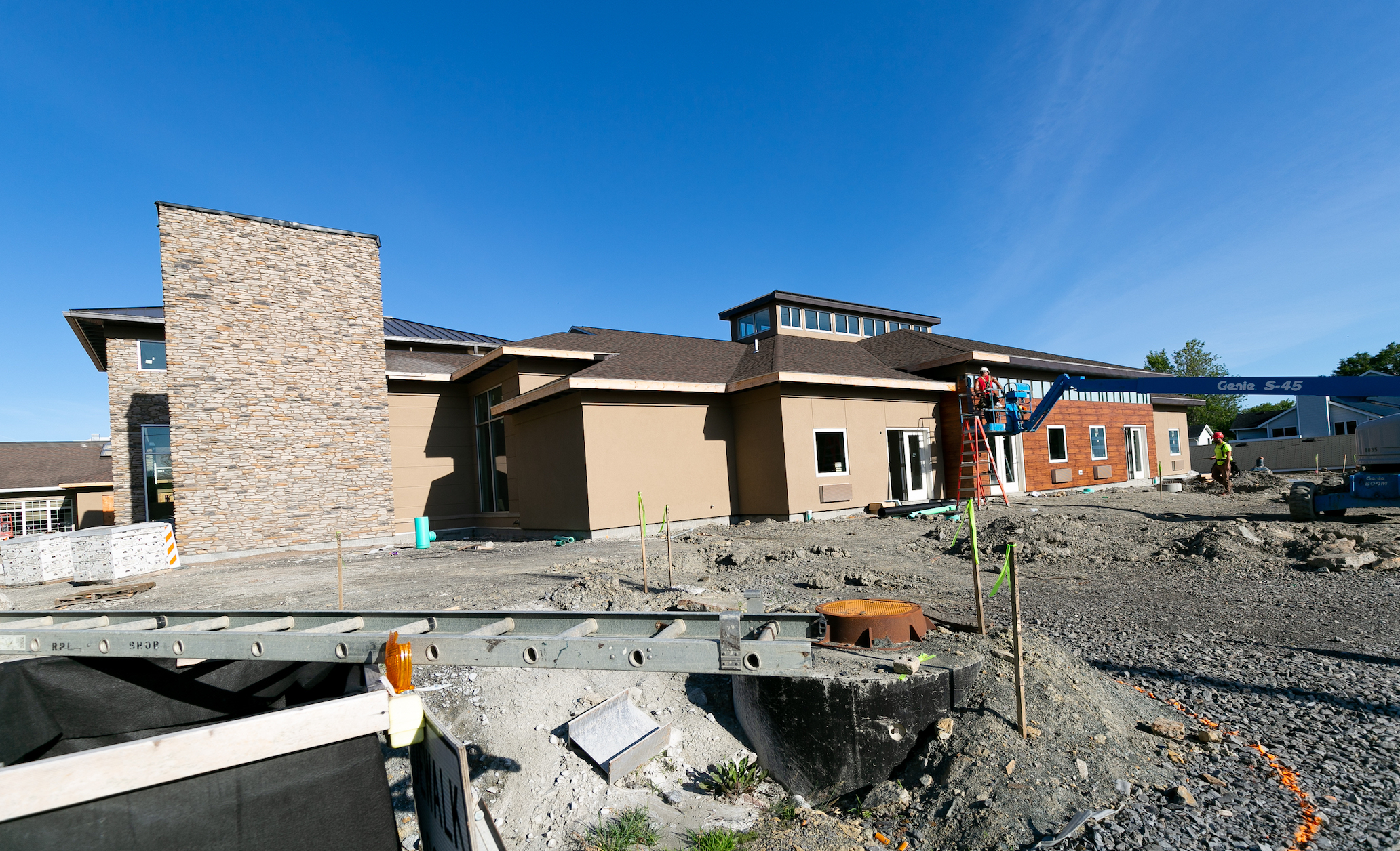 Contrast in textures and colors is giving this project an upscale, modern touch.